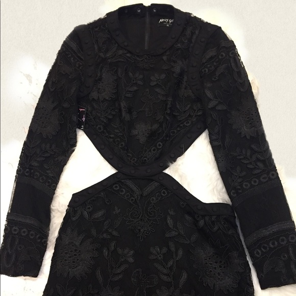 🆕 Nasty Gal black  lace mini-dress backless - Picture 4 of 8